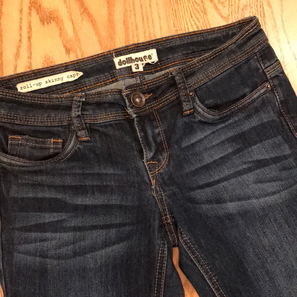 Dollhouse Roll Up Skinny Capri